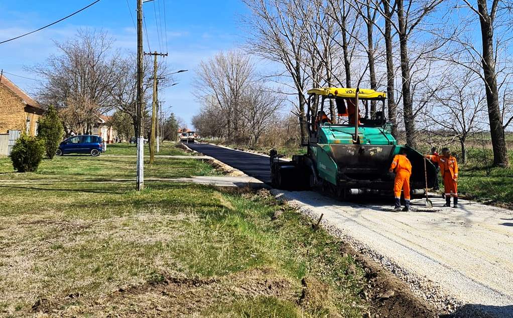 Banatsko Novo Selo za 18 meseci dobilo je asfalt u čak 15 ulica